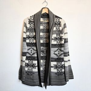 BCBG MaxAzria Aztec Southwestern Knit Open Front Shawl Cardigan Size Medium